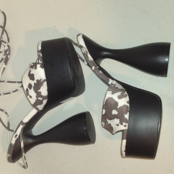 Cow Print Ego Strappy Platform heels size 6 - Picture 7 of 12